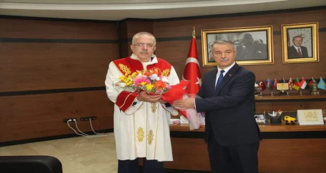 Amasya Üniversitesine atanan Rektör Turabi görevine başladı