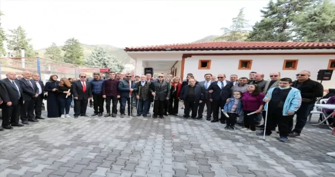 Amasya Valisi Masatlı, görme engellilerle buluştu