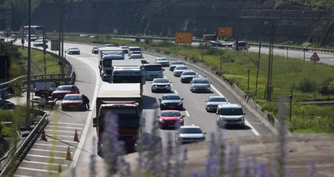 Anadolu Otoyolu Bolu Dağı geçişinde bayram yoğunluğu sürüyor