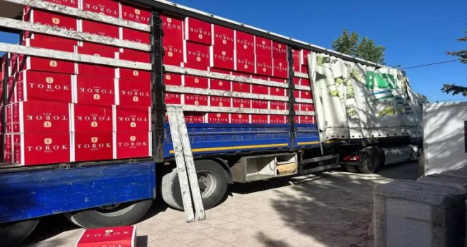 Anadolu Otoyolu’nda durdurulan tırda 63 bin 850 karton makaron ele geçirildi