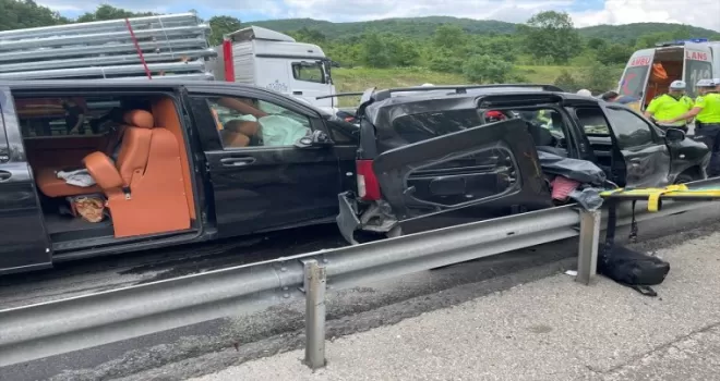 Anadolu Otoyolu’nda trafik kazasında 2 kişi öldü, 2 kişi yaralandı