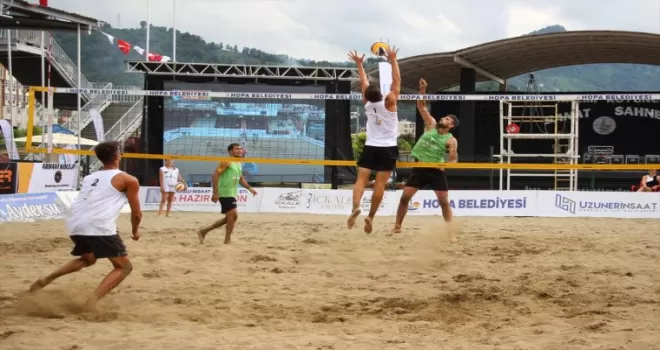 Artvin’de “19. Hopa Kültür Sanat ve Deniz Festivali“ başladı
