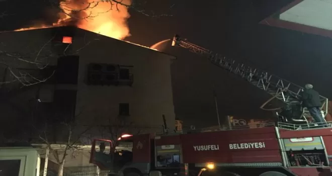 Artvin'de boş binada çıkan yangın söndürüldü
