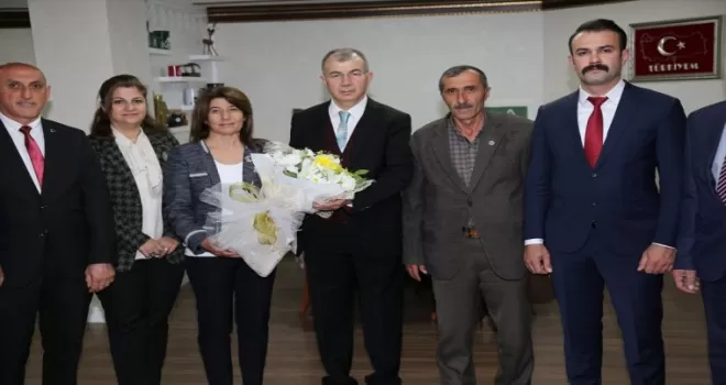 Artvin'de muhtarlardan Vali Doruk'a ziyaret