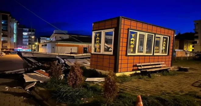 Artvin’de şiddetli fırtına etkili oldu