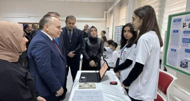 Artvin’de TÜBİTAK 4006 Bilim Fuarı açıldı