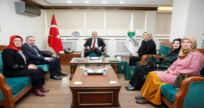 Artvin Valisi Doruk, Yeşilay temsilcileriyle bir araya geldi