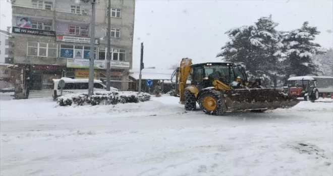 Asarcık'ta yoğun kar yağışı ilçeyi olumsuz etkiledi