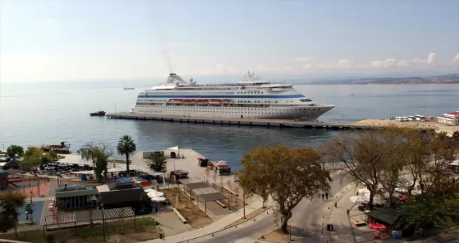“Astoria Grande“ kruvaziyeri bu sezon 12’nci kez Sinop’a geldi