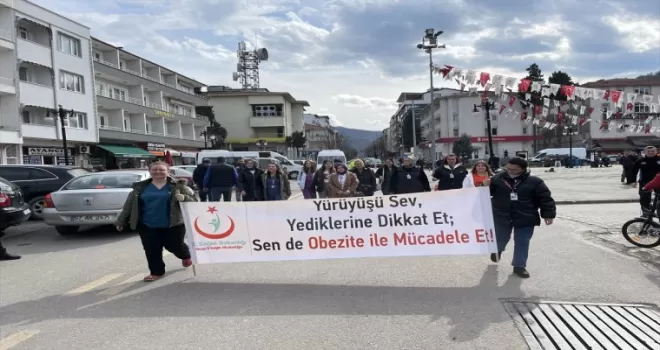 Ayancık’ta aşırı tuz kullanımına dikkati çekmek amacıyla yürüyüş düzenledi