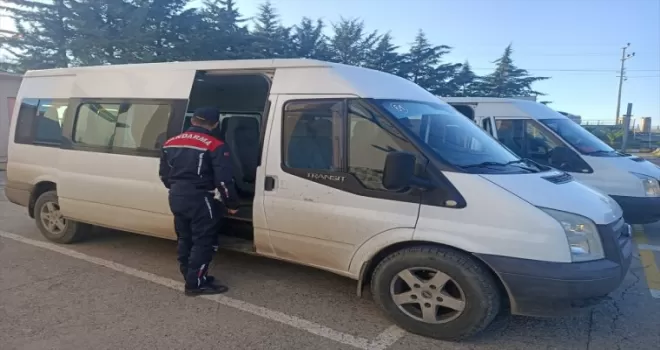 Bafra’da jandarmadan okul servis araçlarına denetim