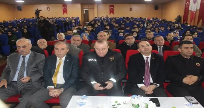 Bafra'da "Mehmet Akif Ersoy ve İstiklal Marşı" konferansı düzenlendi