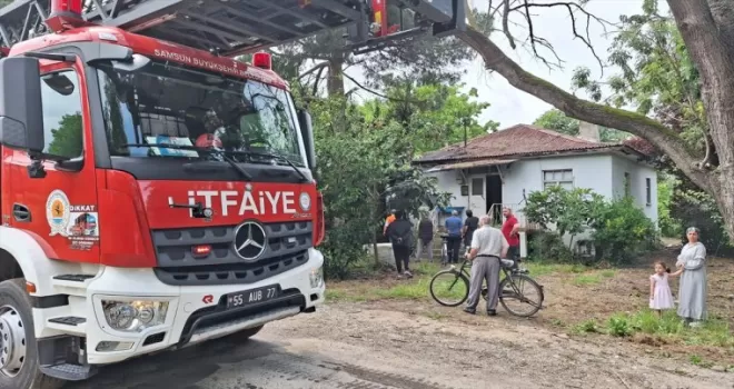 Bafra’da tek katlı evde çıkan yangın söndürüldü