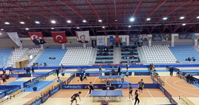 Bafra Kızılırmak Anadolu Lisesi masa tenisi takımı bölge 4'üncüsü oldu