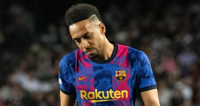 Barcelonalı futbolcu Aubameyang'ı darbedip evini soydular