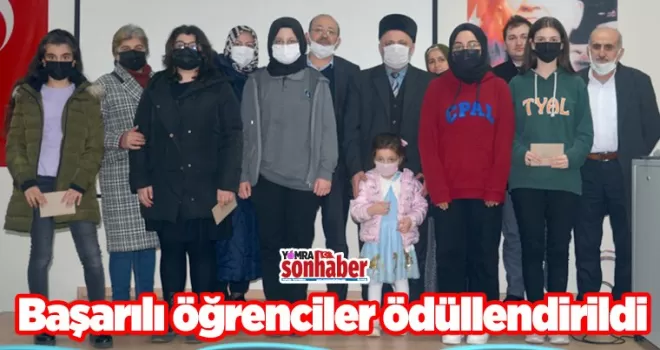 Başarılı öğrenciler ödüllendirildi