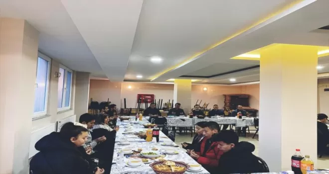 Başçiftlik’te depremzedeler için iftar programı düzenlendi