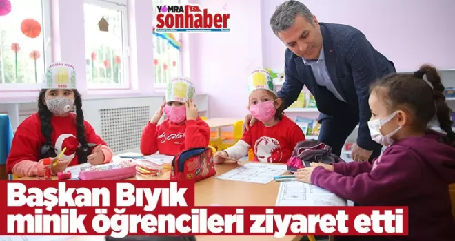 Başkan Bıyık miniklerle…