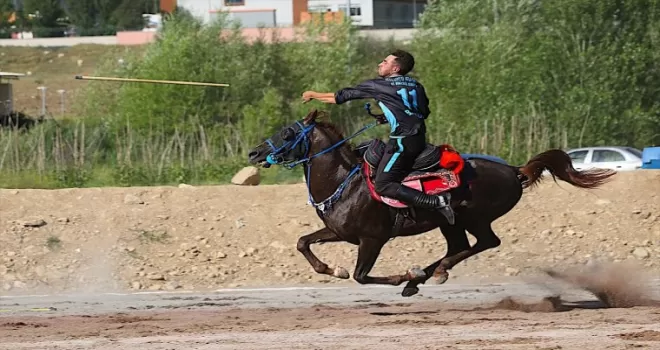 Bayburt’ta ata sporu cirit gösterisi yapıldı