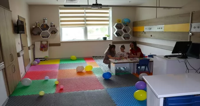 Bayburt’ta hastane duvarları çocuklar için süslendi