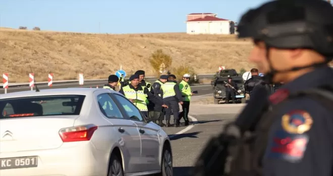 Bayburt'ta helikopter destekli trafik denetimi yapıldı