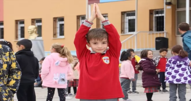 Bayburt’ta ilkokullarda fiziksel aktivite etkinlikleri başladı