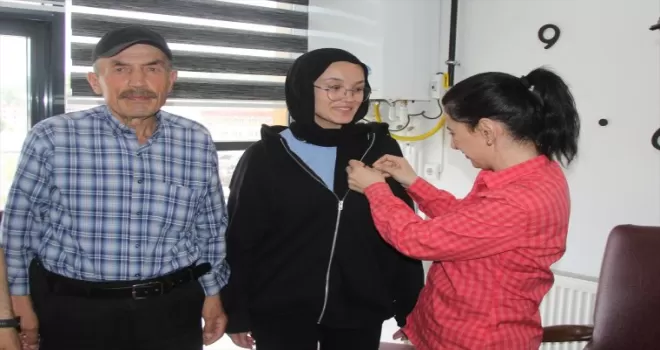 Bilek güreşi turnuvalarında derece alan sporcu ödüllendirildi