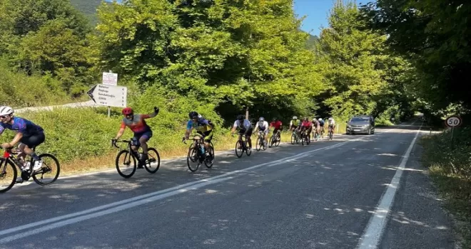 Bisikletçiler Kastamonu’nun doğal güzelliklerinde pedal çevirdi