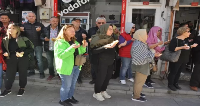 Bolu'da 7 asırdır her cuma yapılan esnaf duası geleneği sürdürülüyor