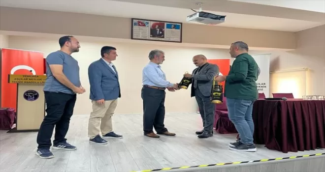 Bolu’da aşçı adaylarına etkili iletişim semineri verildi