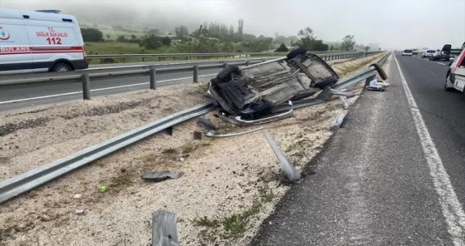 Bolu’da devrilen otomobildeki 5 kişi yaralandı