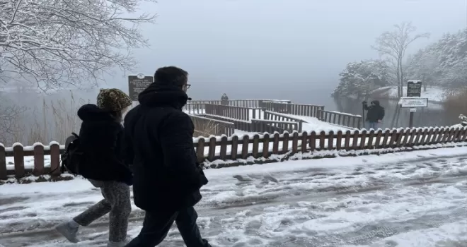 Bolu'da kar yağışı aralıklarla sürüyor