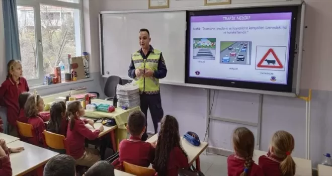 Bolu’da öğrencilere trafik eğitimi verildi