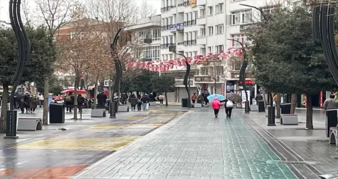 Bolu’da sağanak hayatı olumsuz etkiliyor