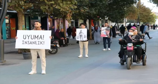 Bolu’da üniversite öğrencileri Filistin için “sessiz“ eylem yaptı