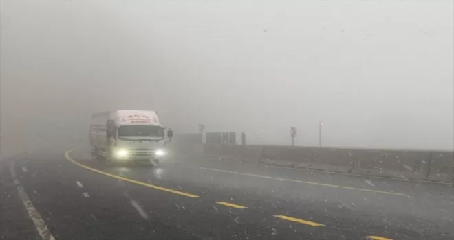 Bolu Dağı’nda kar etkili oldu