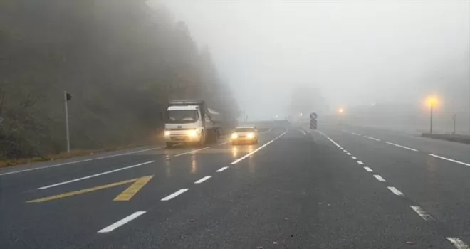 Bolu Dağı'nda sis etkili oluyor