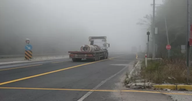 Bolu Dağı’nda sis görüş mesafesini düşürdü