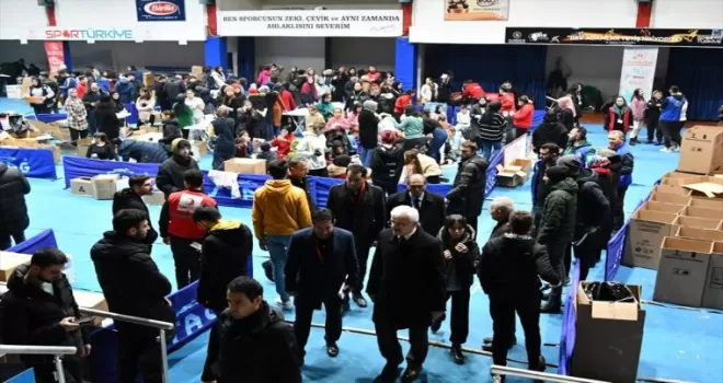 Bolu’dan deprem bölgelerine 511 araç yardım ulaştırıldı