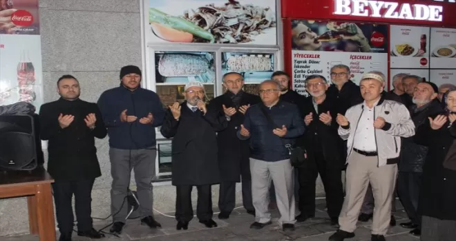 Bolu’dan kutsal topraklara giden umre kafilesi uğurlandı