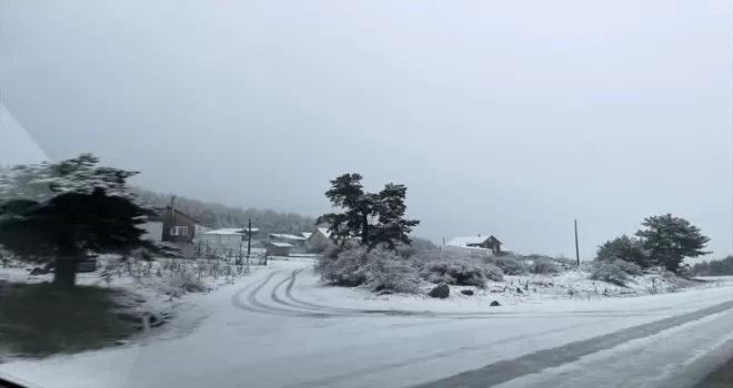 Bolu’nun yüksek kesimlerinde kar etkili oluyor