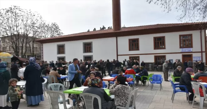 Boyabat’ta depremde hayatını kaybedenler için mevlit okutuldu