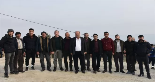 Boyabat’ta devlet, millet iş birliğiyle köy meydanı oluşturuldu