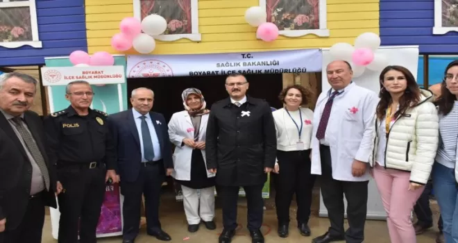 Boyabat’ta stant açılarak meme kanseriyle mücadeleye dikkat çekildi