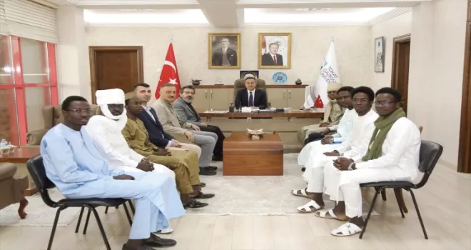 Çadlı öğrenciler TOGÜ Rektörü Yılmaz’ı ziyaret etti