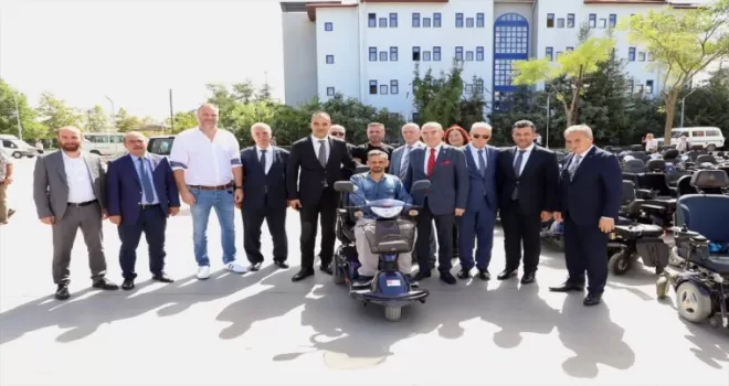 Çarşamba'da akülü araçların hak sahiplerine verilmesine başlandı