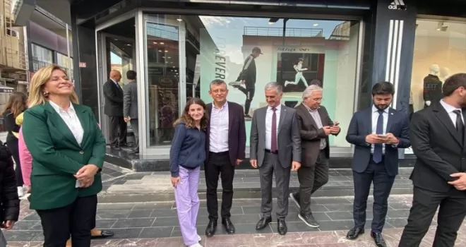 CHP Grup Başkanvekili Özel, Düzce'de temaslarda bulundu