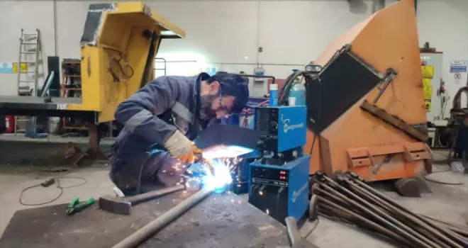 Çorum’da afetzedeler için çadır imalatı başladı