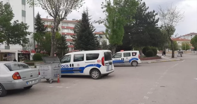 Çorum’da bir kişi bıçakla, bir kişi de sopayla yaralandı