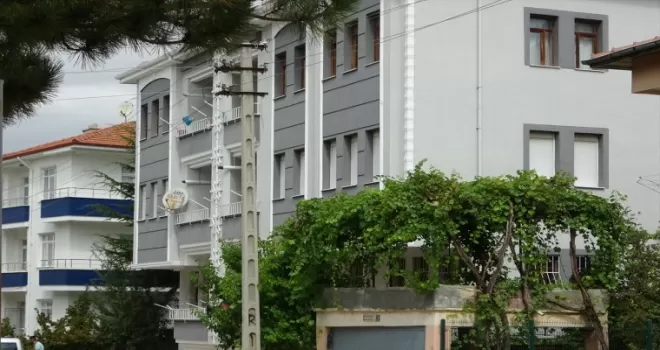 Çorum'da boşanmış çift başlarından vurulmuş halde bulundu